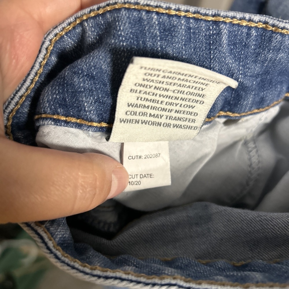 Torrid Womens Capri Jeans Skinney Size 20 Blue Color Fade - Picture 8 of 8